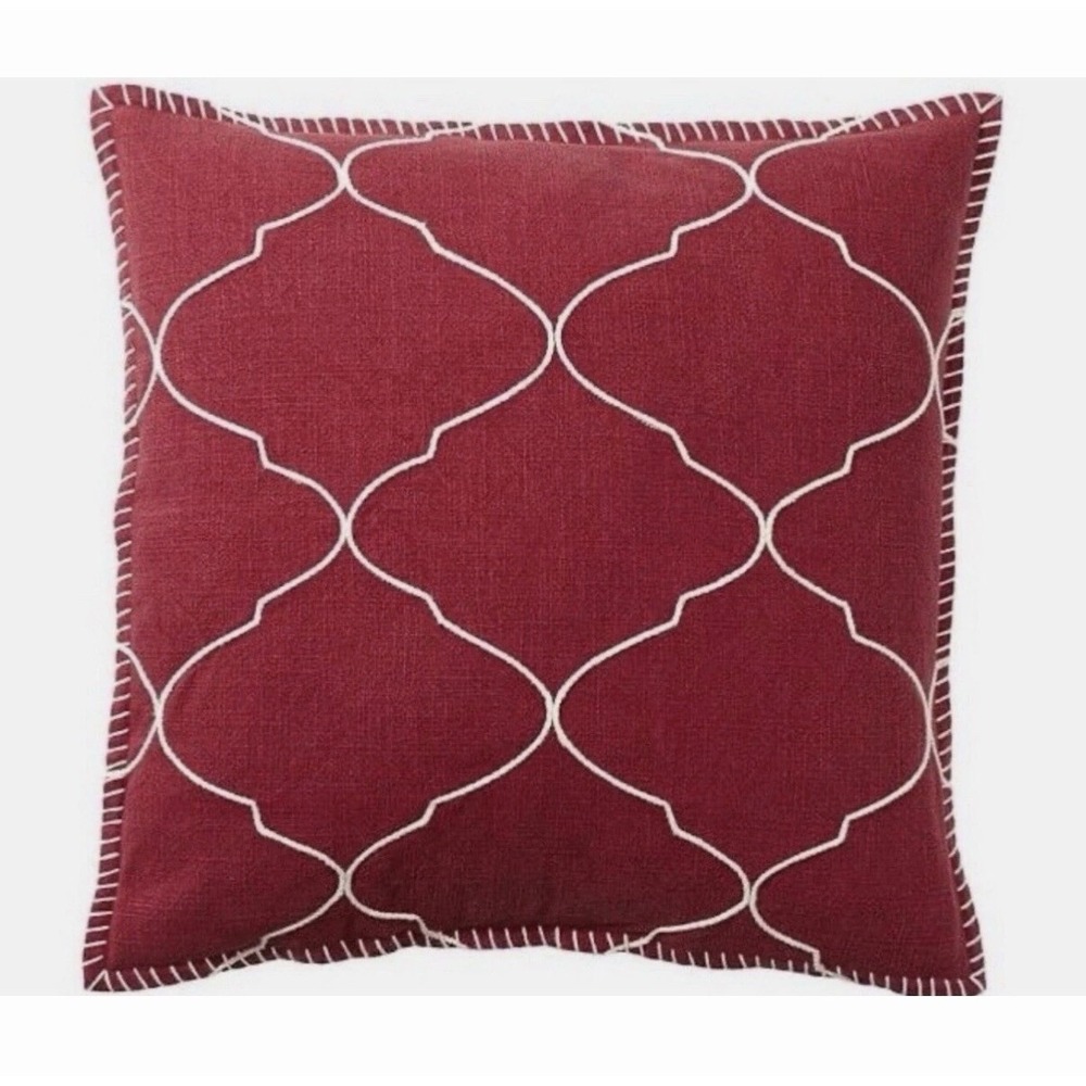 NWOT POTTERY BARN Moroccan Tile Whipstitch Embroidered Pillow Cover 22x22" Red